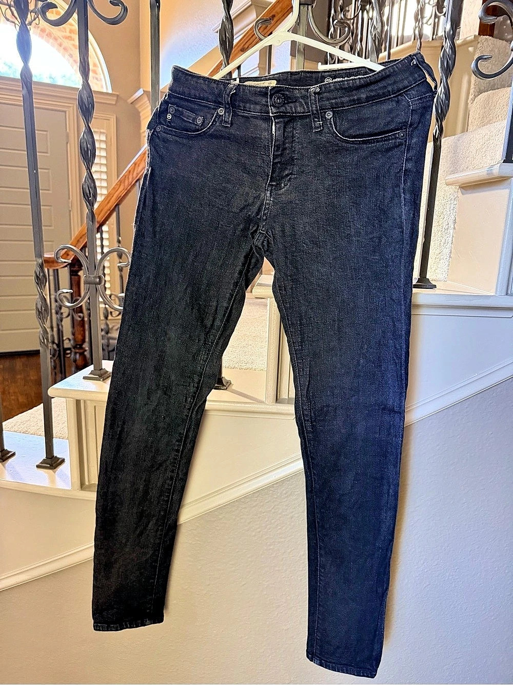 AG Adriano Goldschmied The Legging Ankle Skinny Jeans in faded black size 28R